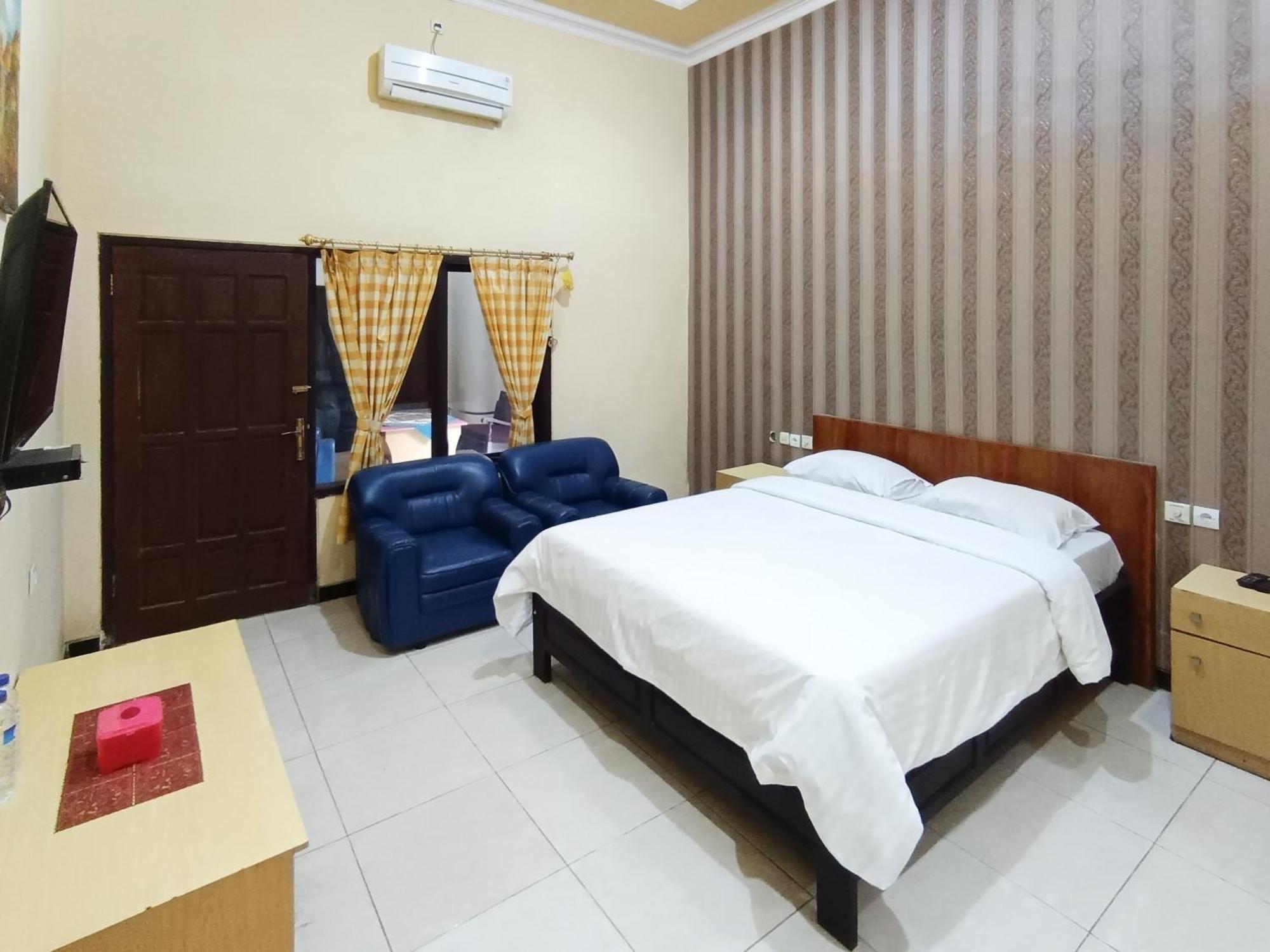 Gita Puri Redpartner Blitar Otel Dış mekan fotoğraf