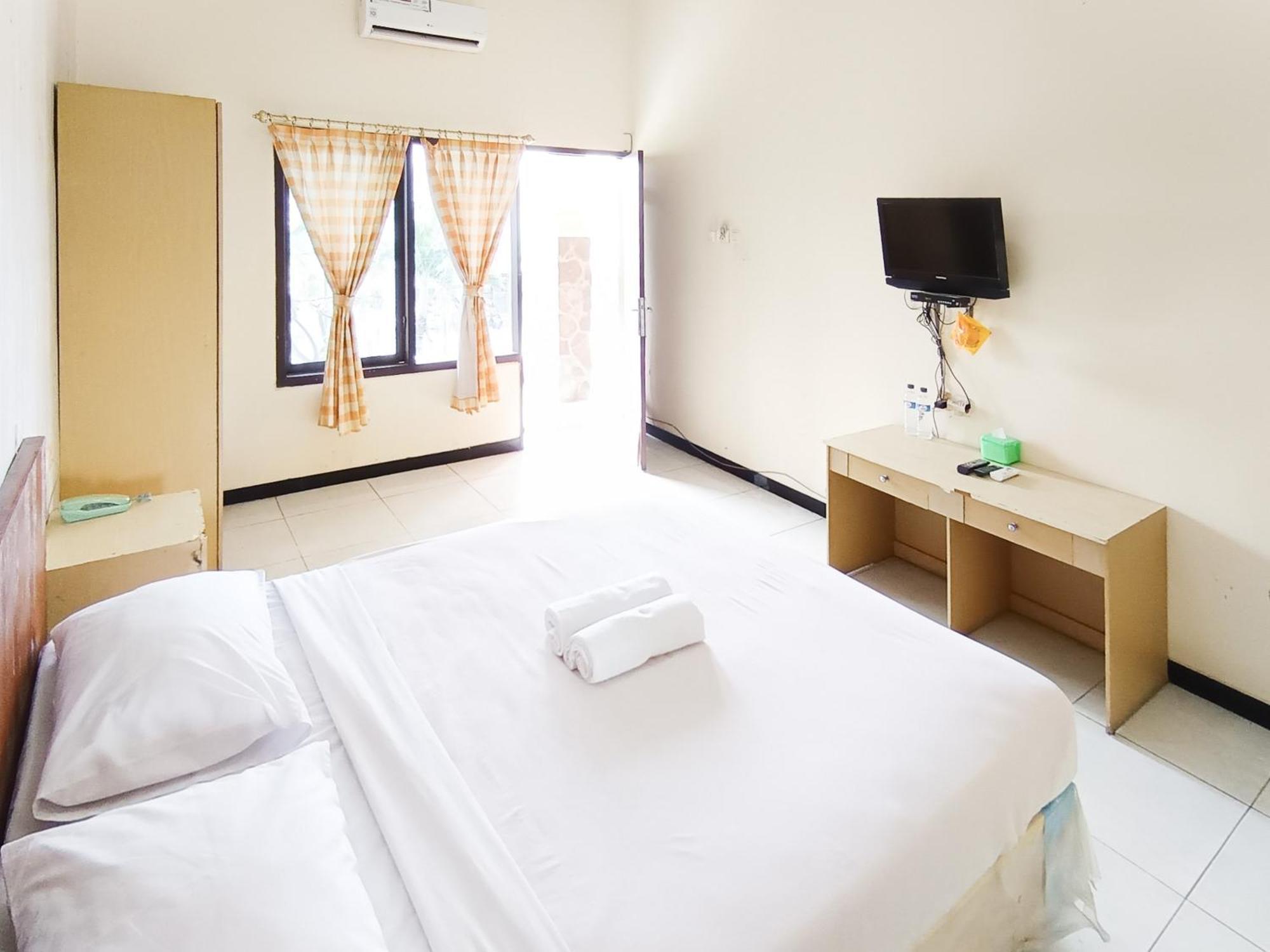 Gita Puri Redpartner Blitar Otel Dış mekan fotoğraf