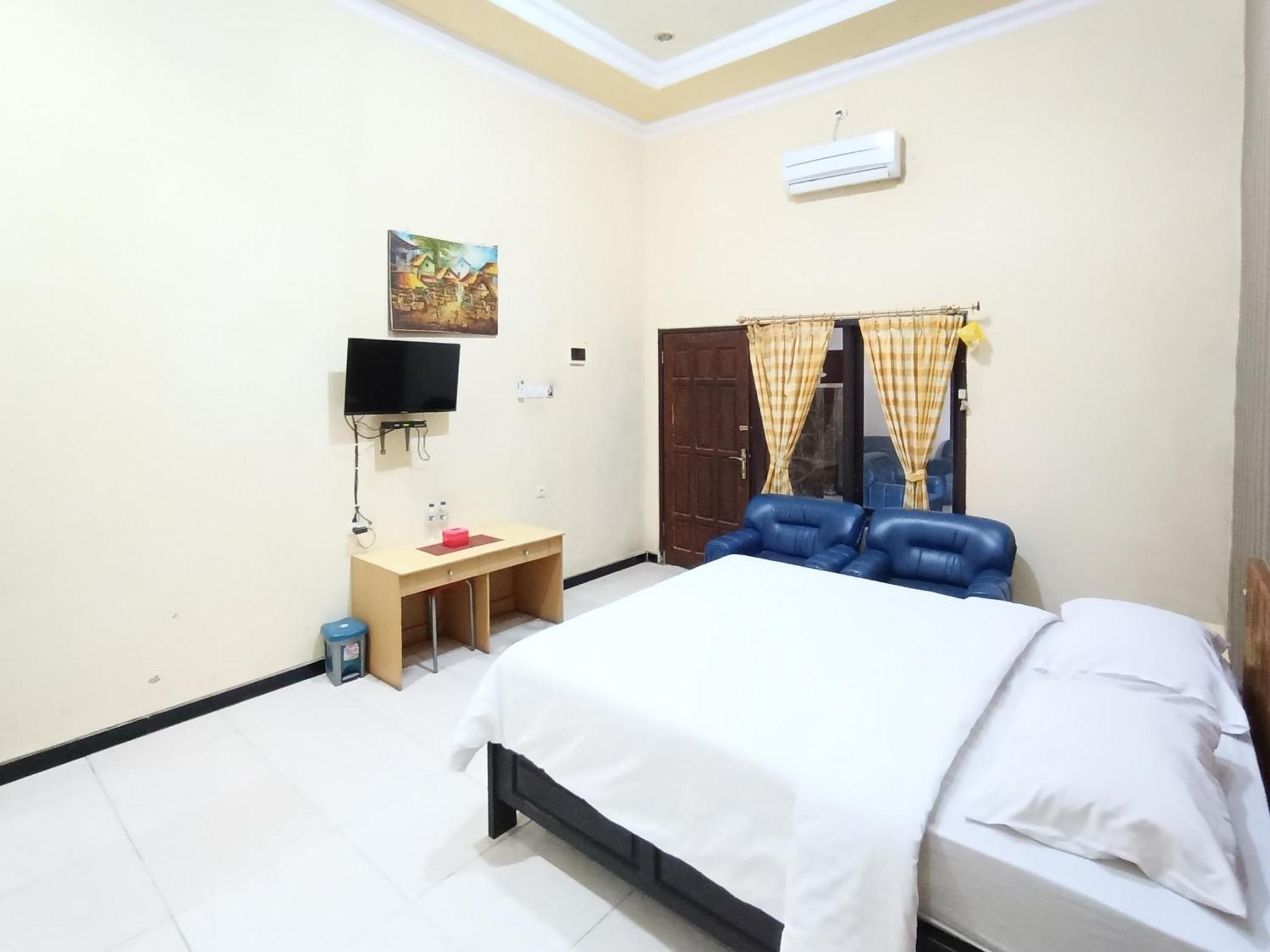 Gita Puri Redpartner Blitar Otel Dış mekan fotoğraf