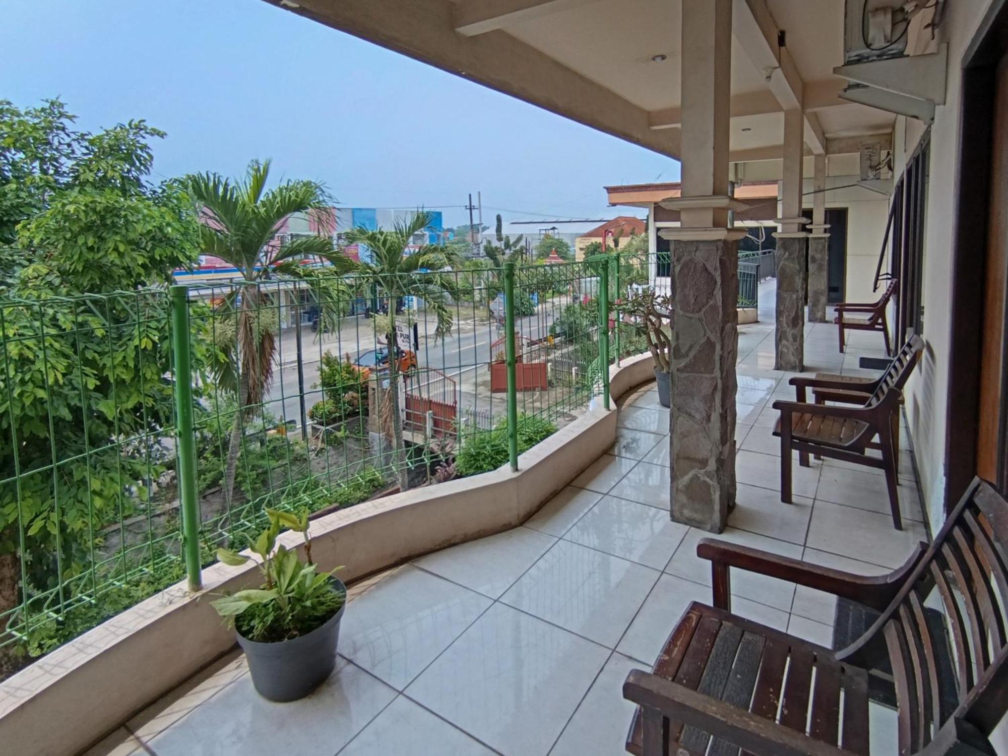 Gita Puri Redpartner Blitar Otel Dış mekan fotoğraf